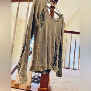 Daytrip Cutout Longsleeve Layering Top